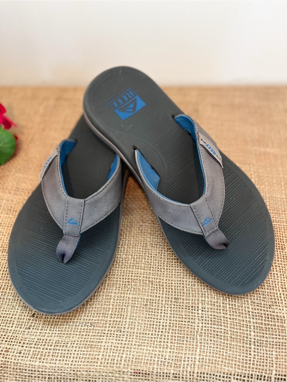 Reef Men’s Santa Ana Thong Flip Flop Sandals Size 8